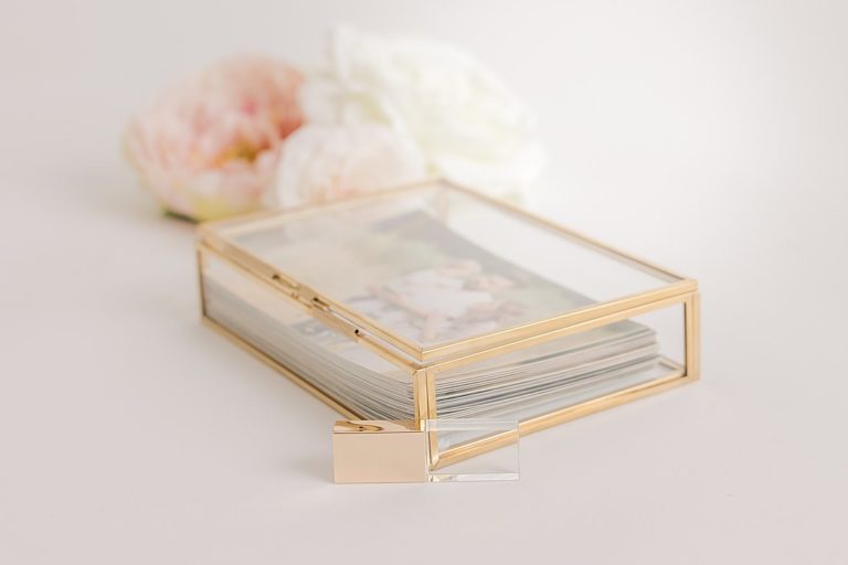 glass keepsake box with printed proofs and USB by petite magnolia photography