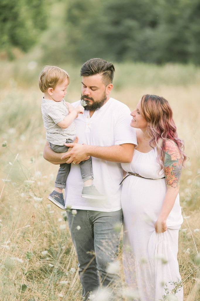 pittsburgh styled family session in field at sunset | petite magnolia photography
