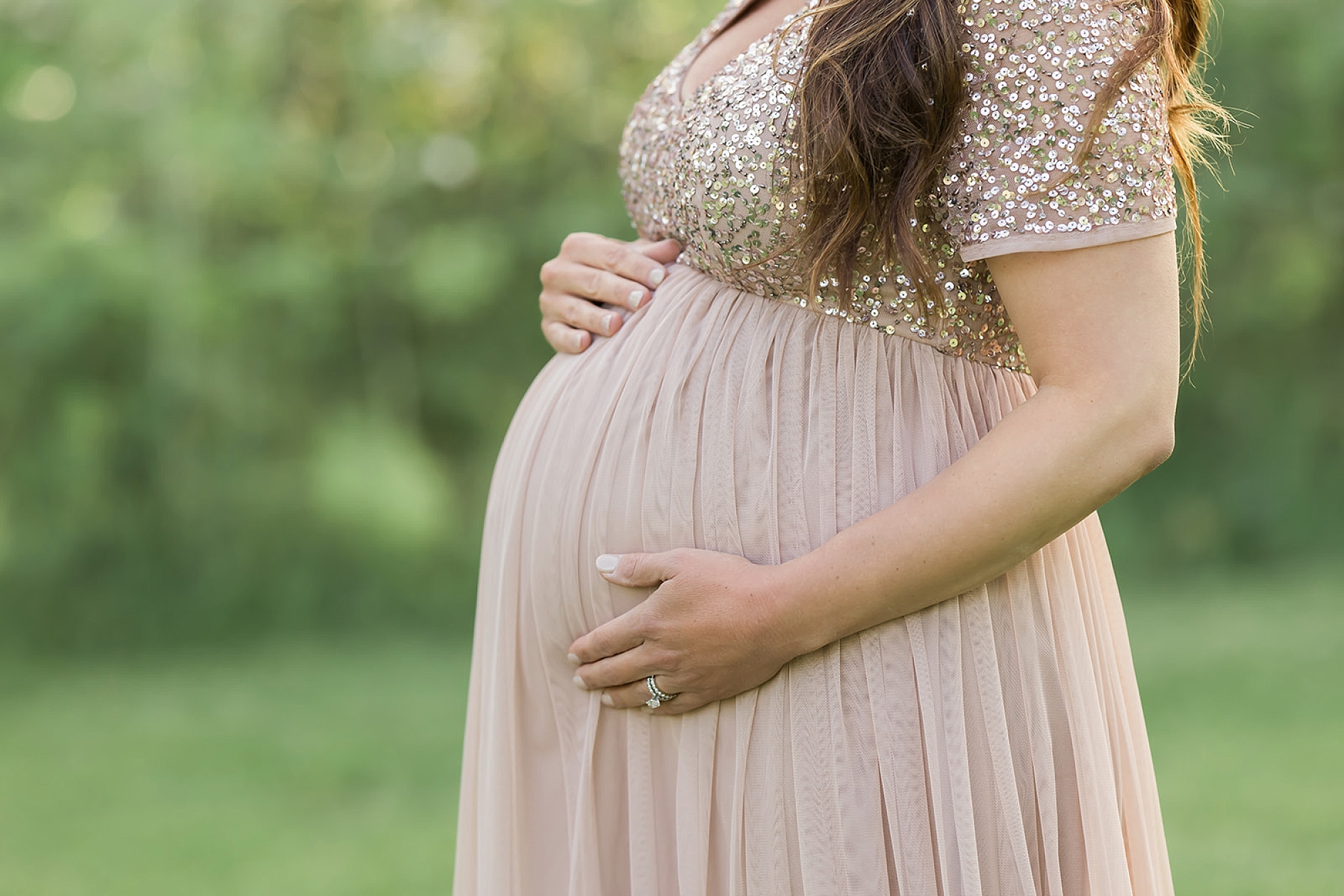 Outdoor Maternity Photographer Near Me