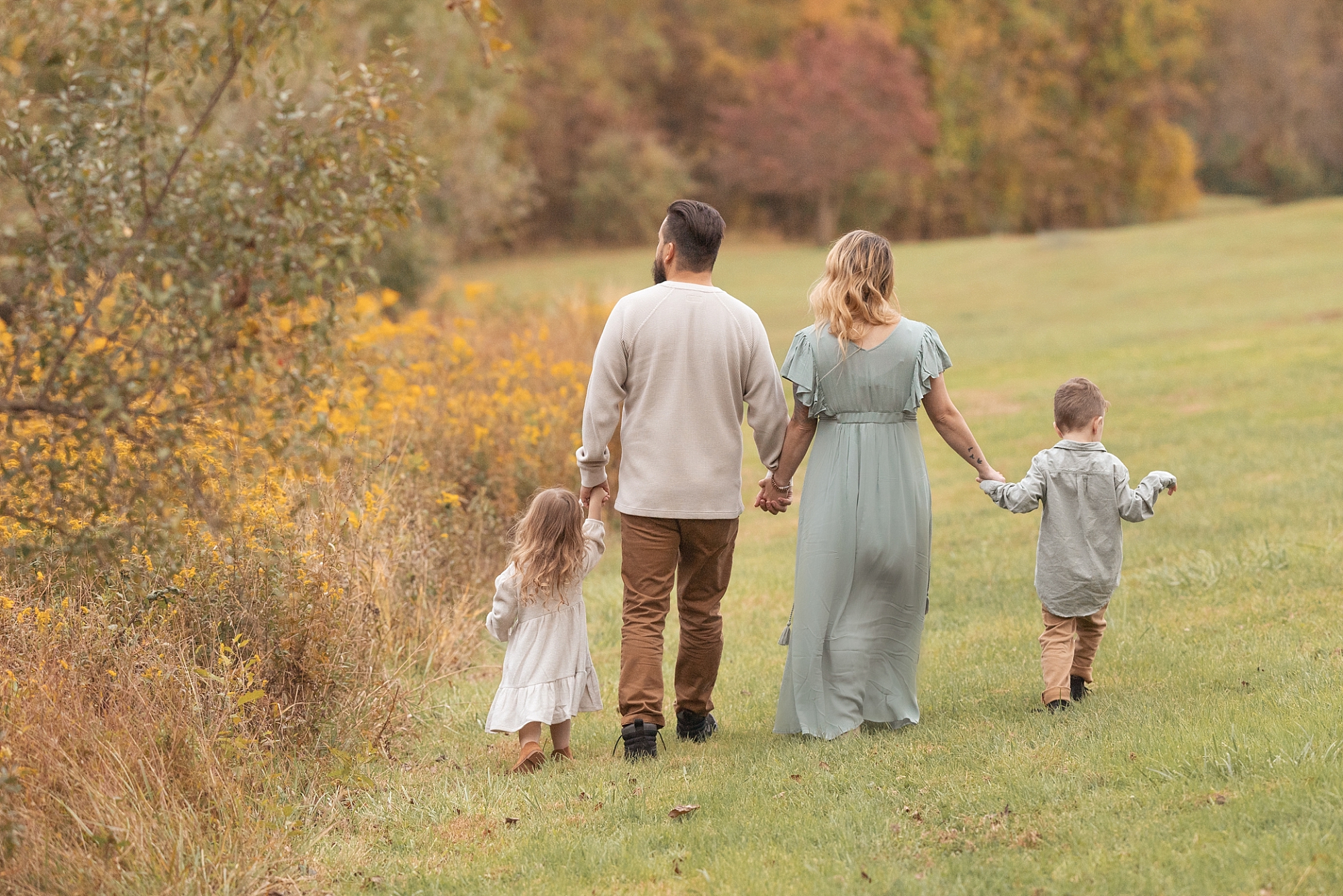 annual family pictures with Petite Magnolia Photography