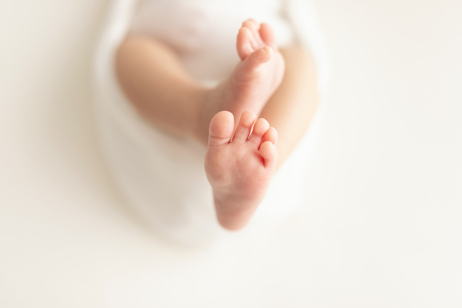 Details of a newborn baby's feet Pittsburgh Nannies